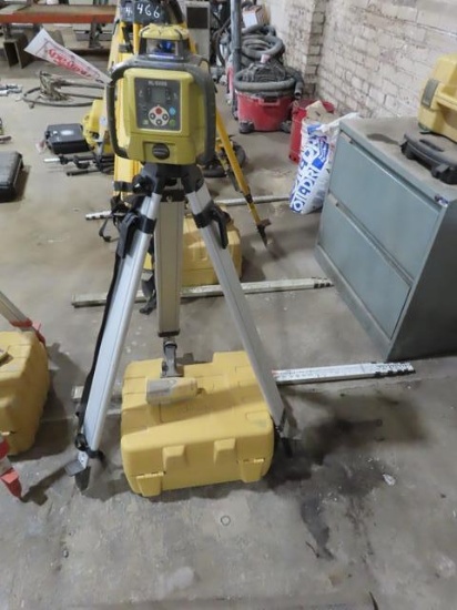 TOPCON RL-SV25 Rotary Laser, with tripod and site bar