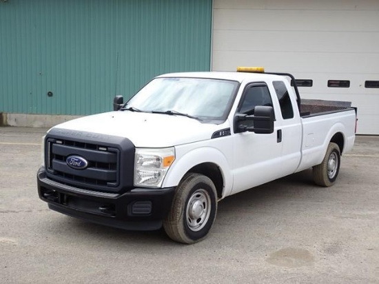2015 FORD Model F-250 Super Duty Quad Cab Pickup Truck, VIN# 1FT7X2A64FED18319, powered by 6.2L gas