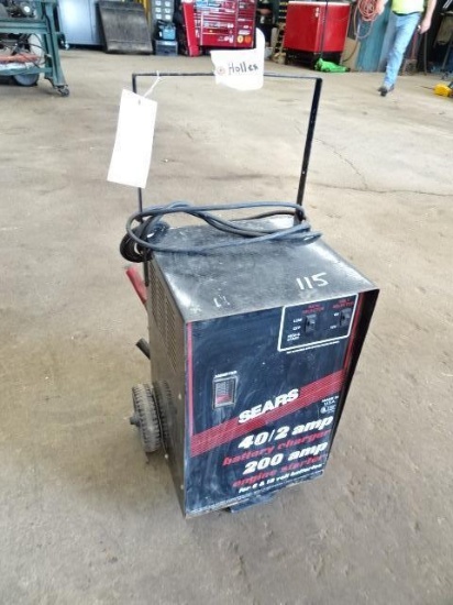 SEARS 6/12 Volt, 200 Amp Batter Charger (Holleran)