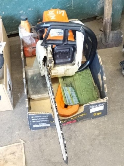 STIHL MS250 Chain Saw and Accessories (Not Running) (Holleran)
