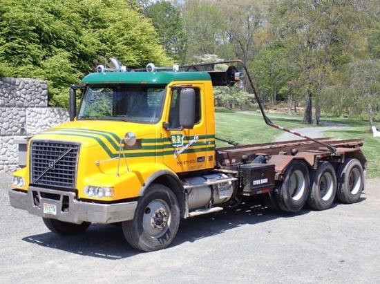 2005 VOLVO Model VHD Tri-Axle Roll Off Truck, VIN# 4V5KC9GH25N390030, powered by Volvo D12-435,