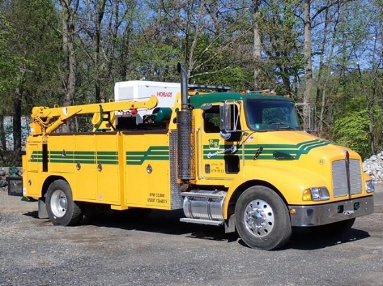 2007 KENWORTH Model T300 Single Axle Service Truck, VIN# 2NKMHZ7X77M165315, powered by Cummins
