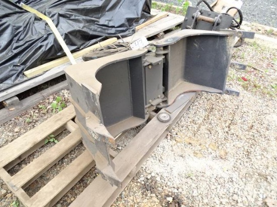 BOBCAT Model 40 Hydraulic Rotating Grapple (Bobcat E55)