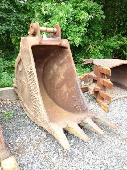 34" Digging Bucket (Cat 235)