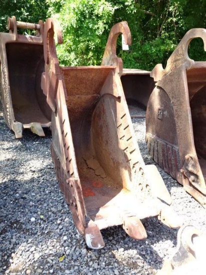 25" Digging Bucket (Cat 320/322/Komatsu PC210)