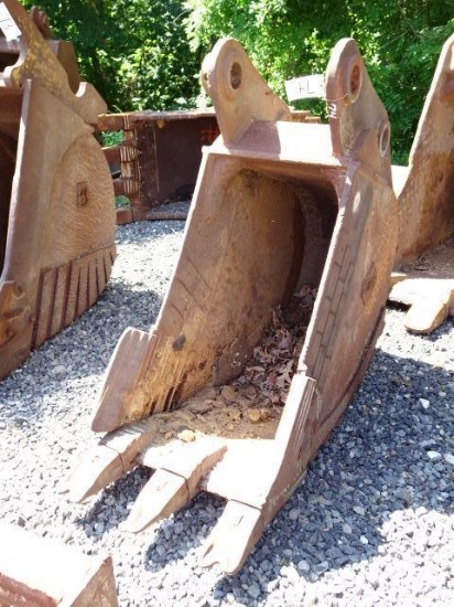 24" Digging Bucket (Cat 320/Komatsu PC228)