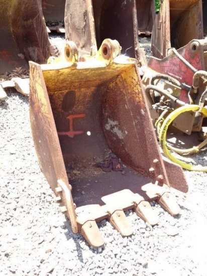 24" Digging Bucket