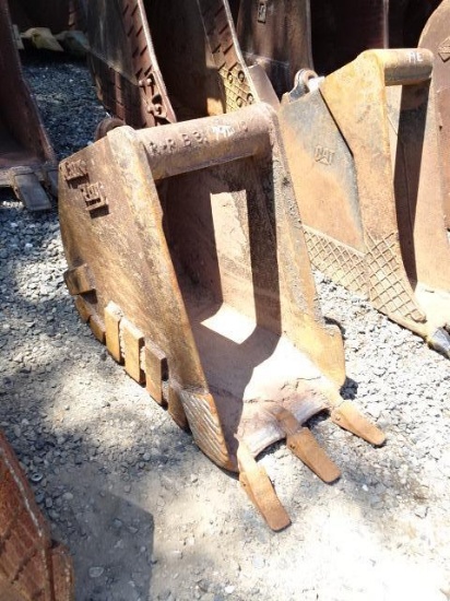 18" Digging Bucket (Wain Roy)