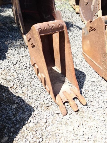 12" Digging Bucket (Wain Roy)