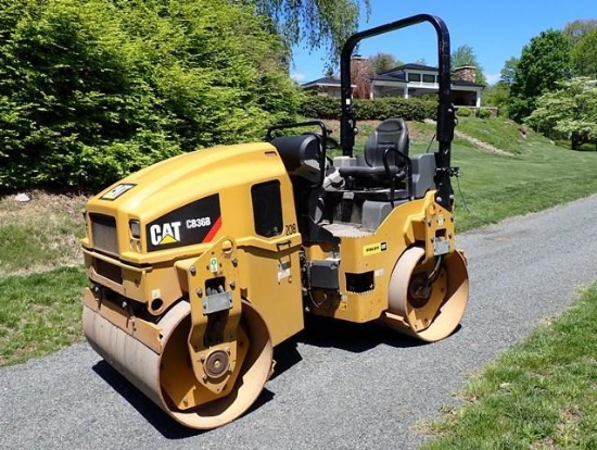 2016 CATERPILLAR Model CB36B Tandem Vibratory Roller, s/n M3600122, powered by Cat C2.2diesel engine