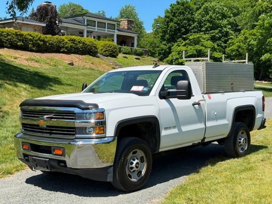 2016 CHEVROLET Model 2500HD Pickup Truck, VIN# 1GC0CUEG1GZ169017, powered by 6.0L gas engine and