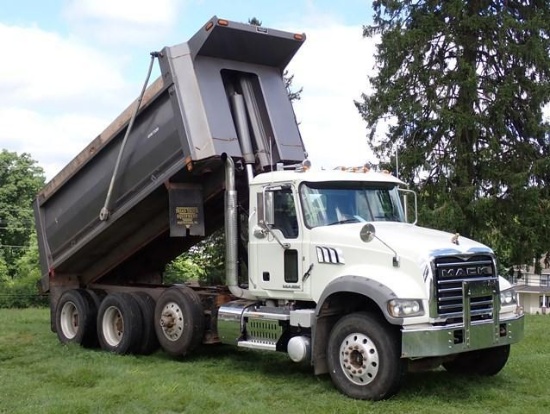 2017 MACK Model GU713 Tri-Axle Dump Truck, VIN# 1M2AX09C8HM032319, powered by Mack MP8-425, 425HP