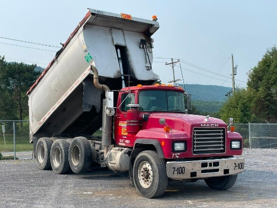 2000 MACK Model RD688S Tri-Axle Dump Truck, VIN# 1M2P270C5YM054678, powered by Mack E7-400, 400 HP