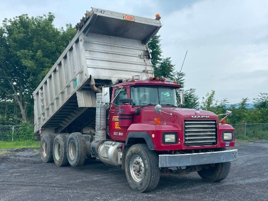 1993 MACK Model RD688S Tri-Axle Dump Truck, VIN# 1M2P267C3PM015926, powered by Mack E7-350, 350HP