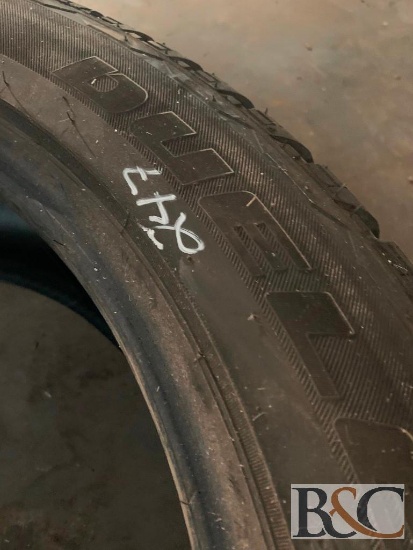 (1) P285/ 45 R22 Low Pro Bridgestone