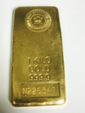 1 kilogram gold bar with the Royal Canadian Mint L Bar Highlights: Contains 1 kilogram (32.15 oz) of