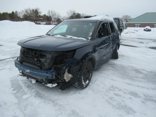 "16 Ford Explorer  Subn BL 6 cyl  4X4; Started with Jump on 2/11/21 AT PB PS R AC PW VIN: 1FM5K8AT0G