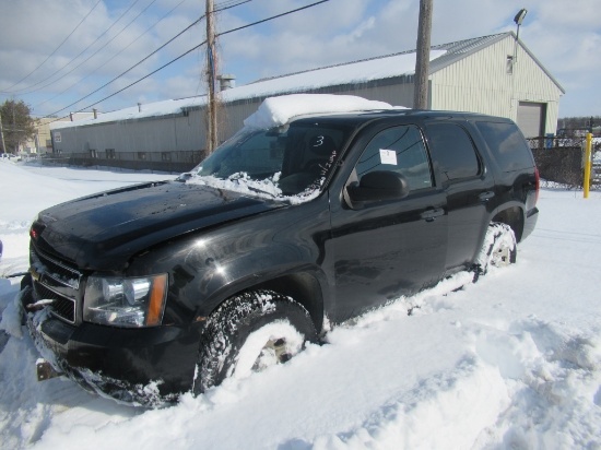 "14 Chevrolet Tahoe  Subn BK 8 cyl Driveshaft/Trans in back seat; Didnt Start 2/11/21 AT PB PS R AC 