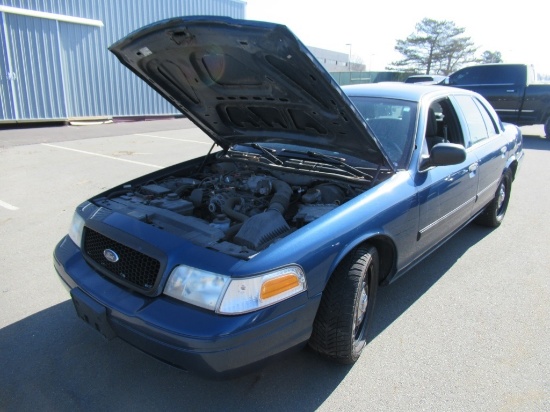 "11 Ford Crown Victoria  4DSD BL 8 cyl  Started with Jump on 3/23/21 AT PB PS R AC PW VIN: 2FABP7BV6