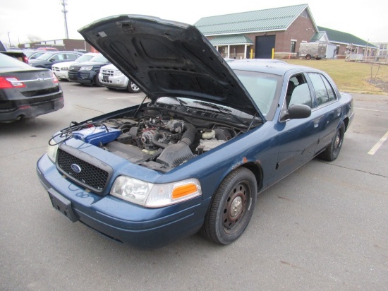 "09 Ford Crown Victoria  4DSD BL 8 cyl  Started with Jump on 3/23/21 AT PB PS R AC PW VIN: 2FAHP71V5