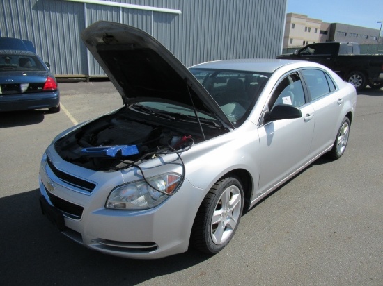 "09 Chevrolet Malibu  4DSD GY 6 cyl  Started with Jump on 3/23/21 AT PB PS R AC PW VIN: 1G1ZG57KX942