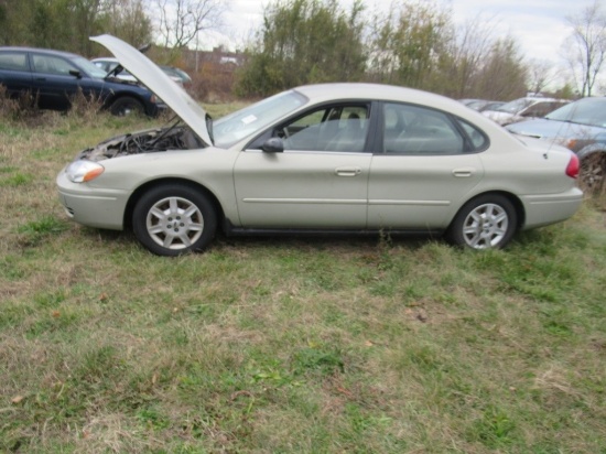 06 Ford Taurus  4DSD TN 6 cyl  Started with Jump on 12/20/2020 AT PB PS R A