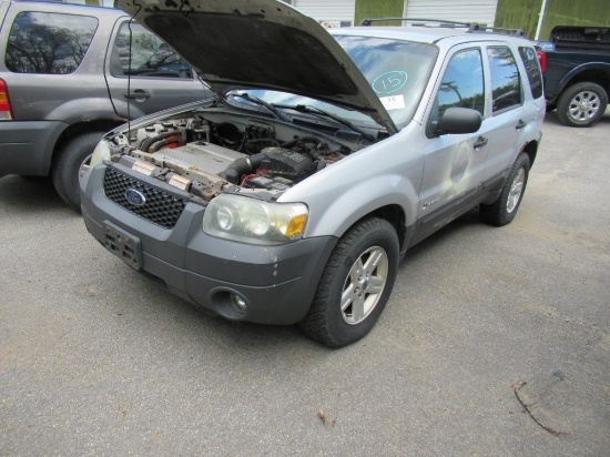 05 Ford Escape  Subn GY 4 cyl  4 X 4; Hybrid; Did not Start on 5/13/21 AT PB PS AC PW VIN: 1FMYU96H4