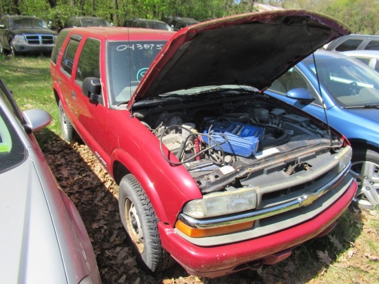 04 Chevrolet Blazer   RD 6 cyl  4X4; Started with Jump on 5/13/21 AT PB PS R AC PW VIN: 1GNDT13X94K1