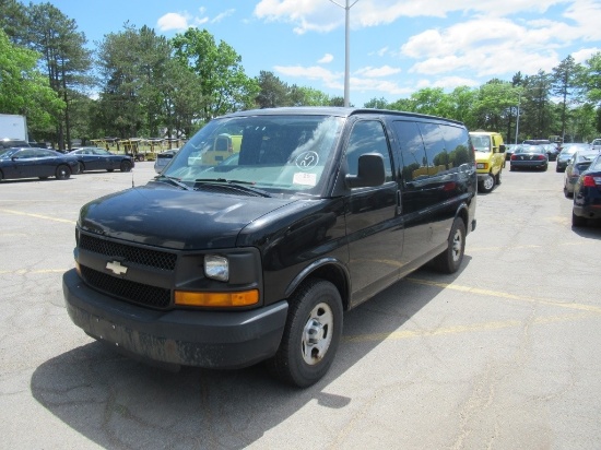 07 Chevrolet G1500 Express  Subn BK 8 cyl Started on 5/28/21 AT PB PS R AC