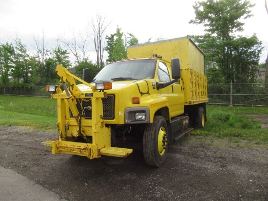 09 Chevrolet C7500  Stake Body YW 6 cyl  Diesel; Started with Jump on 6/14/
