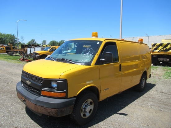 06 Chevrolet Express  Van YW 8 cyl  Started on 6/14/21 AT PB PS R AC VIN: 1