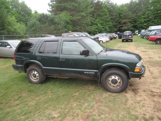 04 Chevrolet Blazer  Subn GR 6 cyl  Started with Jump on 7/7/21 AT PB PS R AC PW VIN: 1GNDT13X84K163