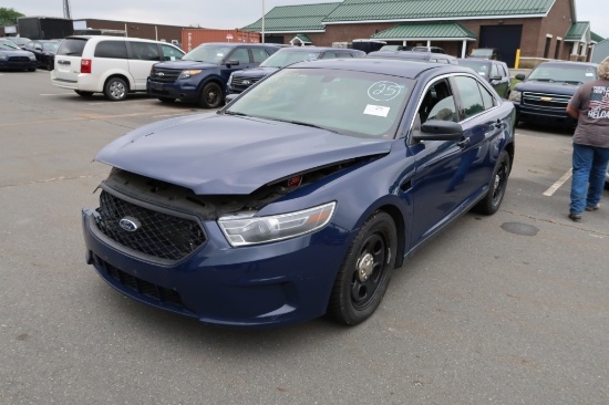 14 Ford Taurus  4DSD BL 6 cyl  Start w Jump 8/10 AT PB PS R AC PW VIN: 1FAHP2MT4EG172230; Defects: B