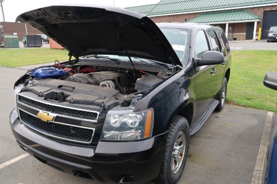 13 Chevrolet Tahoe  Subn BK 8 cyl  4X4; No Start 8/10 AT PB PS R AC PW VIN: 1GNSK2E07DR283500; Defec