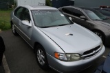 99 Nissan Altima  4DSD GY 4 cyl  Start w Jump 8/10 AT PB PS R AC PW VIN: 1N4DL01D5XC188409; Defects: