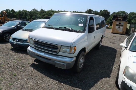 04 Ford E350  Van WH 8 cyl  Rebuild Title AT PB PS R AC PW VIN: NY75282; Defects: Battery; Body Dama