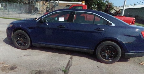 "15 Ford Taurus  4DSD BL 6 cyl  Missing Dash Parts; Did not Start on 8/25/21 AT PB PS R AC PW VIN: 1