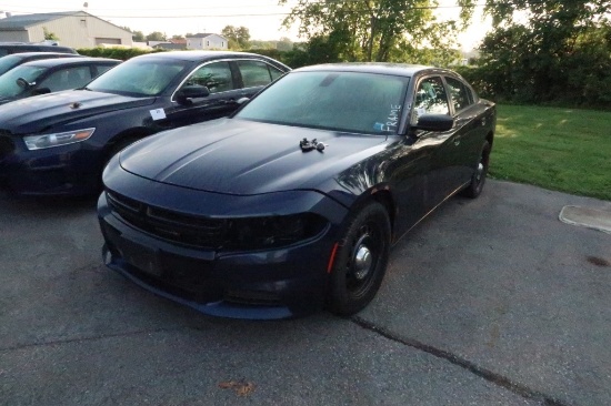 "16 Dodge Charger  4DSD BL 8 cyl  Missing Headlights; AWD; Started w Jump on 8/25/21 AT PB PS R AC P
