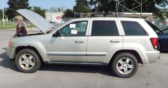 "07 Jeep Cherokee  Subn GY 6 cyl  4X4; Started w Jump on 8/25/21 AT PB PS R AC PW VIN: 1J8GR48K57C65