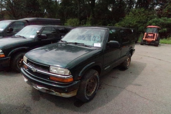 04 Chevrolet S10  Pickup GR 6 cyl  4X4 Start w Jump 8/30 AT PB PS R AC VIN: 1GNDT13X34K163153; Defec