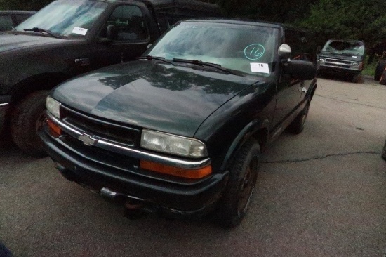 04 Chevrolet Blazer  Subn GR 6 cyl  4x4 No Start 8/30 AT PB PS R AC PW VIN: 1GNDT13XX4K163148; Defec