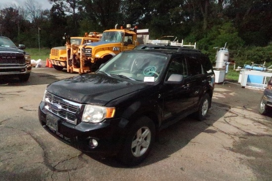 08 Ford Escape  Subn BK 4 cyl  Hybrid; Start w Jump 8/30 &lt;8/26/21; 8/27/21> AT PB PS R AC PW VIN: