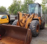 10 Case Loader 621E; YW; 6 Cyl; (Hours: 4;714) Defects: Rust; Corrosion; Bucket is Loose; Brakes; Ri