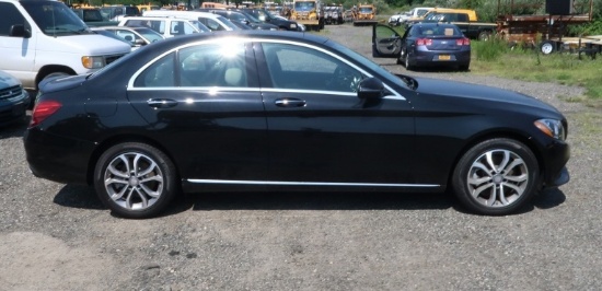 16 Mercedes-Benz C300  4DSD BK 4 cyl  Started w Jump on 8/12/21 AT PB PS R AC PW VIN: 55SWF4KB0GU167