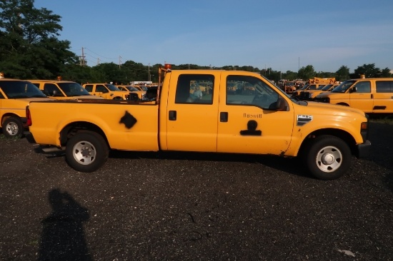 08 Ford F350  Pickup YW 8 cyl  Started w Jump on 8/12/21 AT PB PS AC VIN: 1FTWW305X8EC56649; Defects