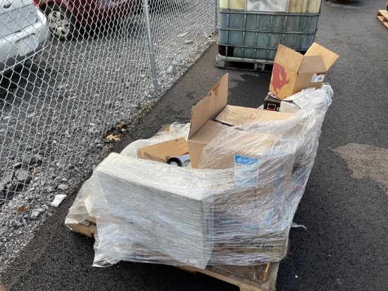 Pallet Of Misc Heavy Truck Parts Pallet Of Misc Heavy Truck Parts