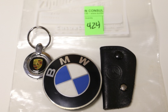 BMW keychain and plate