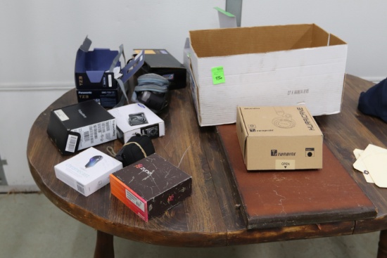 Electronics and cameras including Chromecast, Zoom, Samsung WB150F, and a Blackberry, two Kodak A...