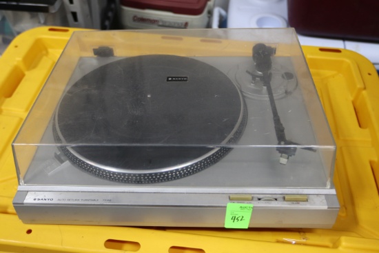 Sanyo audio return table, model TPB2