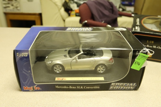 1:18 Maisto Special Edition Mercedes Benz SLK Class diecast car